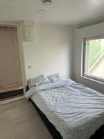 Puutaloyksiö 1 km jokirannasta föriltä - B&B Turku