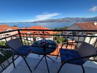 Apartman Bugenvila Postira Brač - B&B Postira