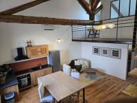 Aigues-Vives Appartement - B&B Aigues-Vives