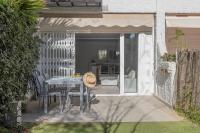 Bungalow acogedor con jardín privado en Voramar - B&B Benicàssim
