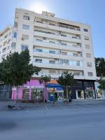City Vibes - Central 3BR Spacious Apartment - B&B Larnaka
