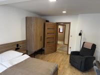 Riverside Luxury Apartments & Café - Bohemian Paradise on the Greenway Jizera - Chambres d'hôtes Železný Brod