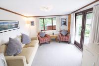 Neaum Crag Lodge ideal for a couple or family with young children in a woodland setting at Skelwith Bridge - Chambres d'hôtes Grasmere