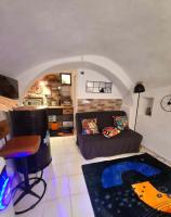 Tiny studio, rustic style, historic center - Chambres d'hôtes Sanremo