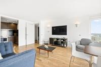 Canary Wharf Luxury Flat Great Location - Bed and Breakfast Londen
