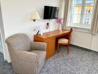 Zweibettzimmer mit Dusche