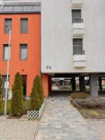 Local-Lux Apartment F4 - Free Parking & Balcony - Chambres d'hôtes Kecskemét