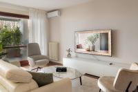 Elegante Como Centro Apartment By Icon7 Luxury - Bed and Breakfast Como