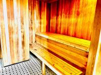 2BR Luxury Condo with Pool in Vancouver, Steps to Rogers Arena, BC Place, Skytrain, Premier Dining - Chambres d'hôtes Vancouver
