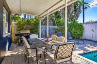 Walk to beachHot TubPoolNew Remodel - B&B Clearwater Beach