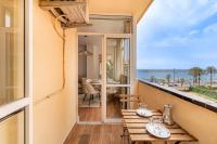 Cozy Apart In Fuengirola with Beach Views - Bed and Breakfast Fuengirola