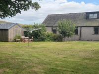 Farm Cottage at foot Angus Glens - B&B Kirriemuir