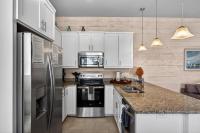 Pet Friendly Shared Pool Winter Texan Family Deals - B&B Port Aransas