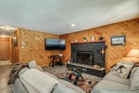 Riverfront Cabin w/ Hot Tub in Schroon Lake! - B&B Schroon Lake