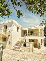 Gaea Family House near Beaches & Historic Sites - B&B Chomatáda