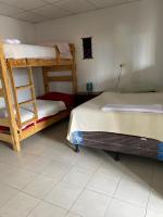 Posto Letto in Dormitorio Misto con 4 Letti