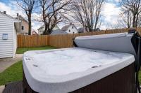 Newly Renovated and Designed Near Downtown - B&B Cleveland