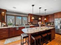 Unique Estate 5 Bedrooms Fire Pit Sleeps 10 - B&B Akron