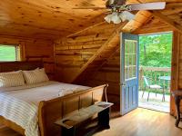 Wildcat Cabin - Pet Friendly Hot Tub Forest Stay - Chambres d'hôtes Stanton