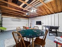 Lake Cottage with Hot Tub and Game Room - Chambres d’hôtes Avon Lake