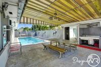 Private modern studio w pool - Steps to the beach - B&B Deerfield Beach