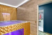 Provenza! Golden Jacuzzi - 5BR only 1 Block from lleras - B&B Medellín