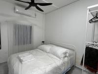 187 Kg Sawah - Bed and Breakfast Pekan Nenas