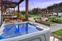 Homestead With Pool And Hot Tub - Wine Tastings Included - Chambres d'hôtes Healdsburg
