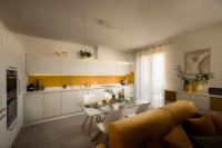 Lorry Living MARULA - Sauna Whirlpool & Rooftop - B&B Cavalcaselle