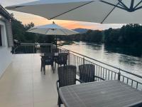 Apartamento de 1 dormitorio con vistas al río