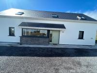 Westcove view three bedroom luxury house with hot tub - Chambres d'hôtes Coad