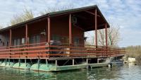 Houseboat - Beacon of happiness - B&B Jarovce