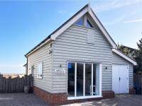Spinney's Boathouse by The Suffolk Cottage Collection - B&B Thorpeness