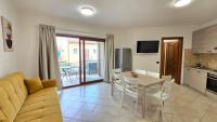 Centrale! Comodo appartamento a Palau con parking! - B&B Palau
