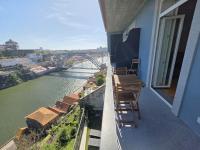 Apartment mit 1 Schlafzimmer, Balkon und Aussicht auf das Wasser