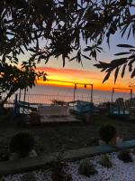Sea View Apartament With Private Garden 2 - B&B Durrës