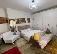 Cozy Riverside Apartment - Ferienwohnung Këlcyrë