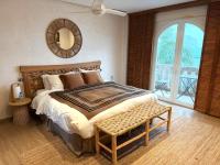 Doppelzimmer mit Balkon und Meerblick