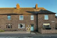 Landale Residence - SJA Stays - 3 Bed Apartment - B&B Peterhead
