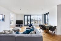 BnBNova - Royal Mile & Castle - 3BR 2BA Penthouse - Bed and Breakfast Edinburgh