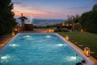 Panoramic View Cottage House - Private Wellness Retreat - Ferienwohnung Pohorje