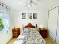 Centro Cala de Mijas - playa, bares y restaurantes a pie - Magnolia Marbella Properties - Bed and Breakfast La Cala De Mijas