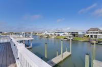Walk to Beach! Bayfront Port Bolivar Home w/ Dock - B&B Port Bolivar