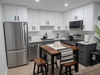 An Exquisite One-Bedroom Guest Suite - B&B Regina