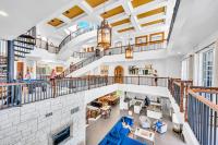 The Modern Castle Canal View Access Rooftop Living Greenhouse VlLLAS - Chambres d’hôtes Fort Lauderdale