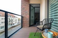 Luxury Apartment with Parking and Balcony in the City Center by Renters Prestige - Chambres d'hôtes Poznan