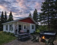 Mountain Breeze Refuge near Mont-Ste-Anne - B&B Saint-Tite-des-Caps