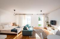 Tana D'Avia - B&B Bucarest