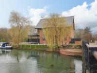 Swing Bridge Cottage - Chambres d'hôtes Brandesburton