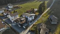 VORALIVING Montafon - Neubau Apartment mit Tiefgarage, WLAN, Ski-Natur - Chambres d'hôtes Vandans